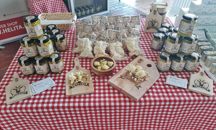 Zlatne medalje Sirani Llaeth za koziji sir